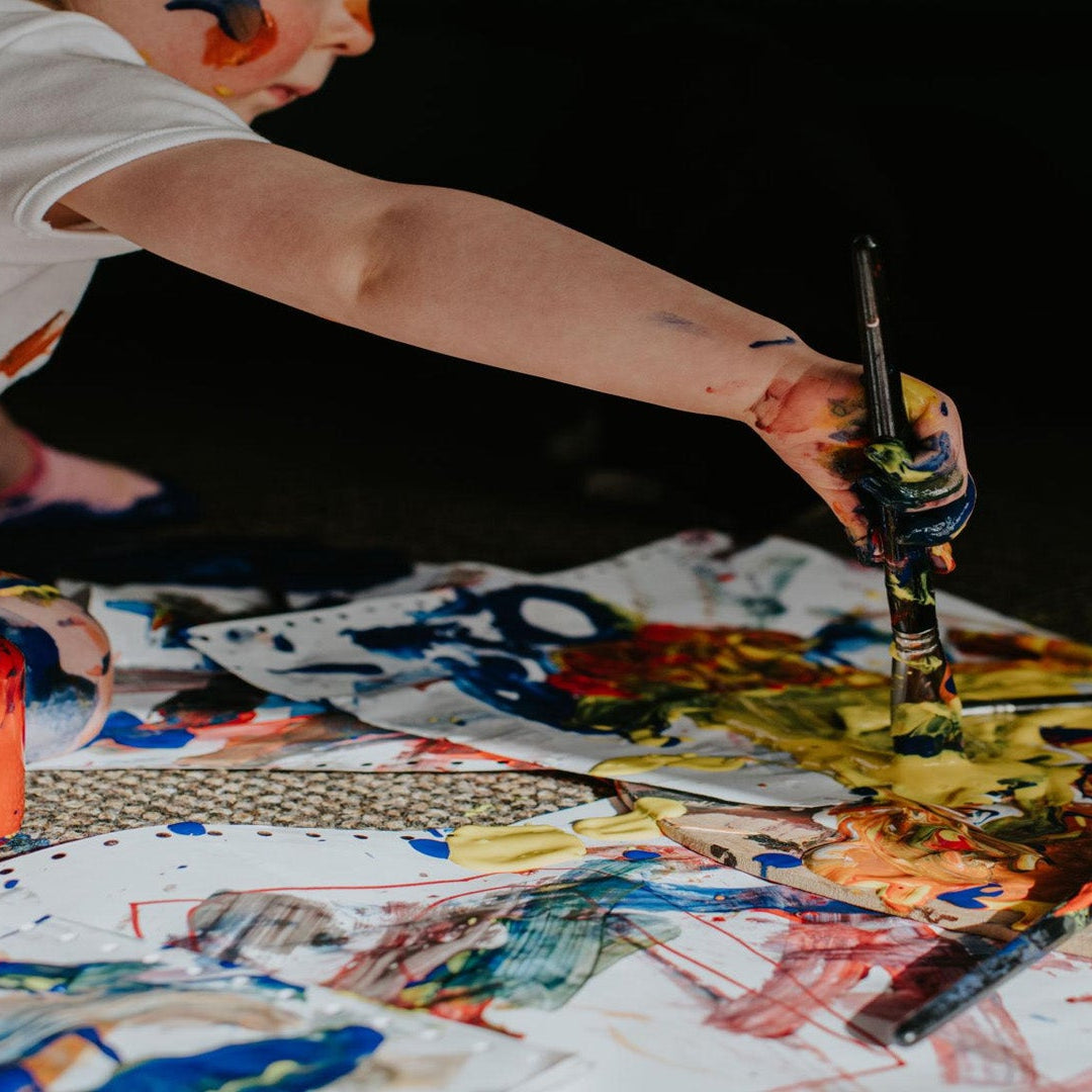 How to Effectively Guide Early Childhood Drawing Interest? LED Drawing Board Keeps Walls Mess-Free