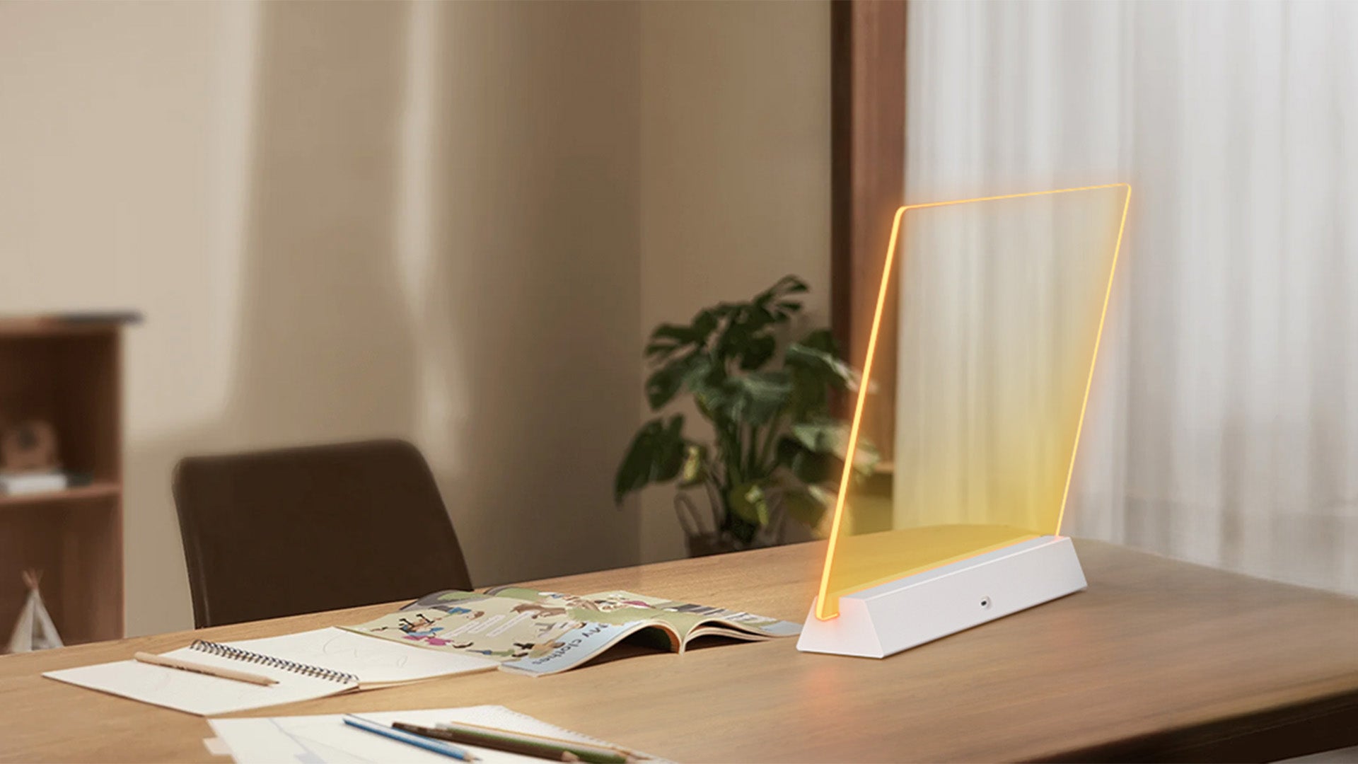 Geokay GlowStand_17-inch LED Drawing Board as a message board in the office